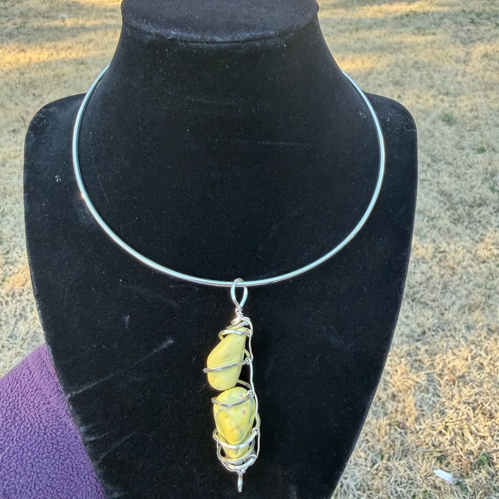 Silver Choker With Wire Wrapped Light Green Serpentine stone